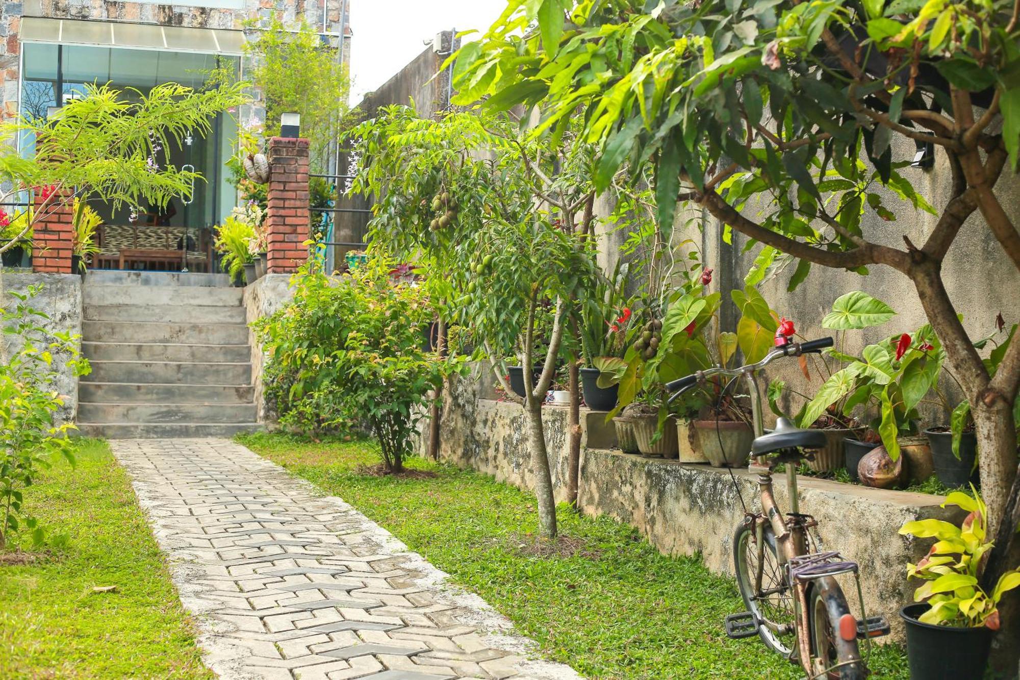 The Blue Haze Weligama Hotel Bagian luar foto