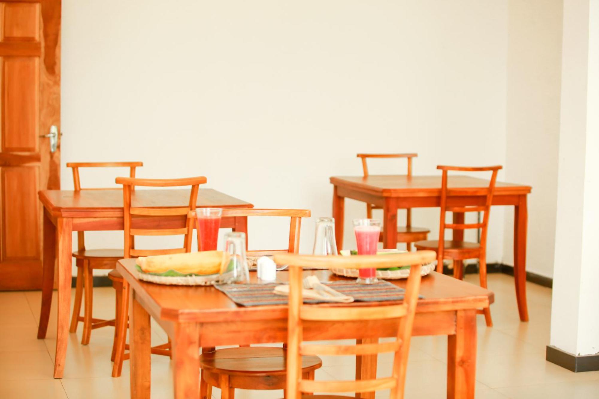 The Blue Haze Weligama Hotel Bagian luar foto