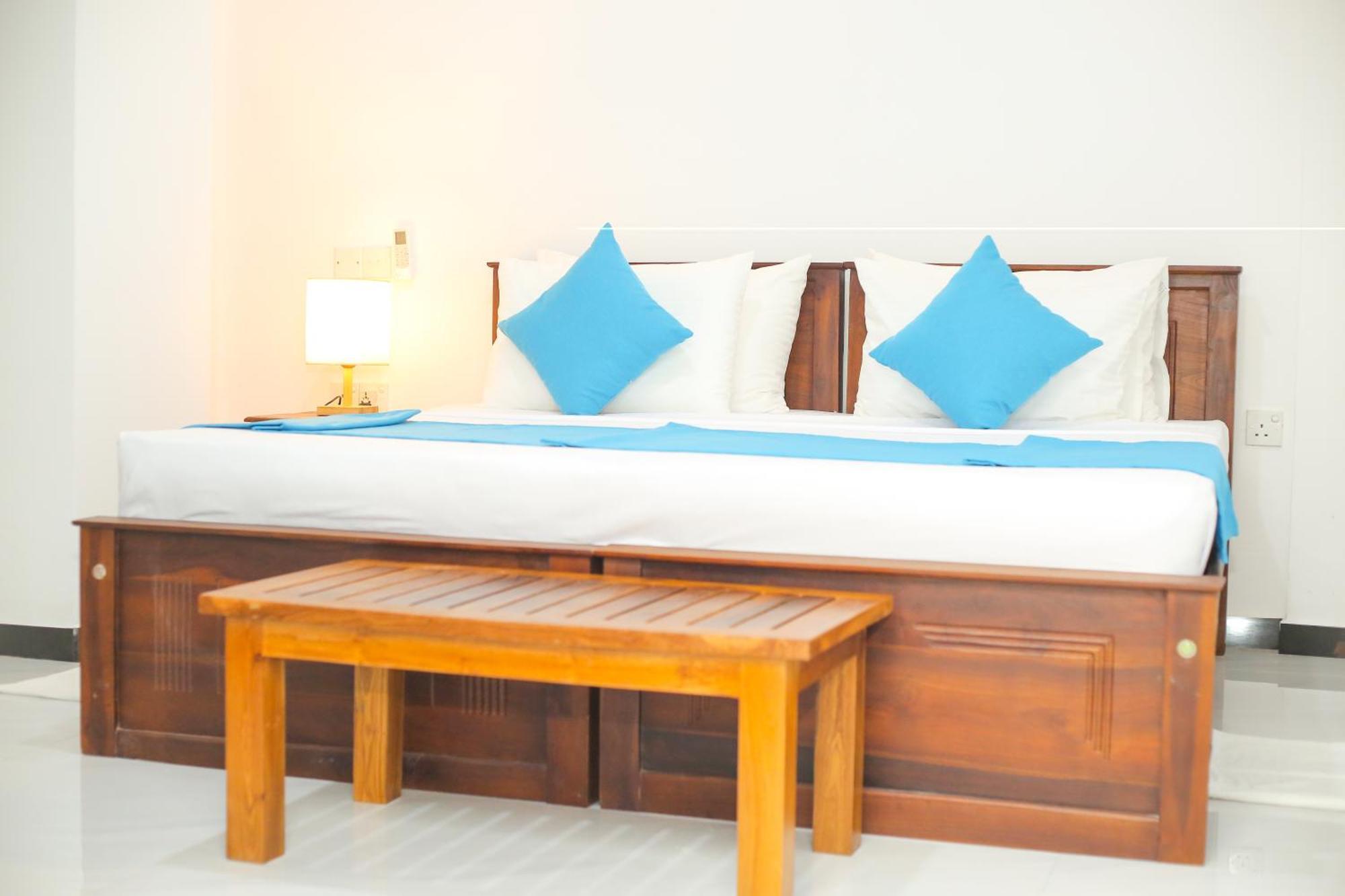 The Blue Haze Weligama Hotel Bagian luar foto