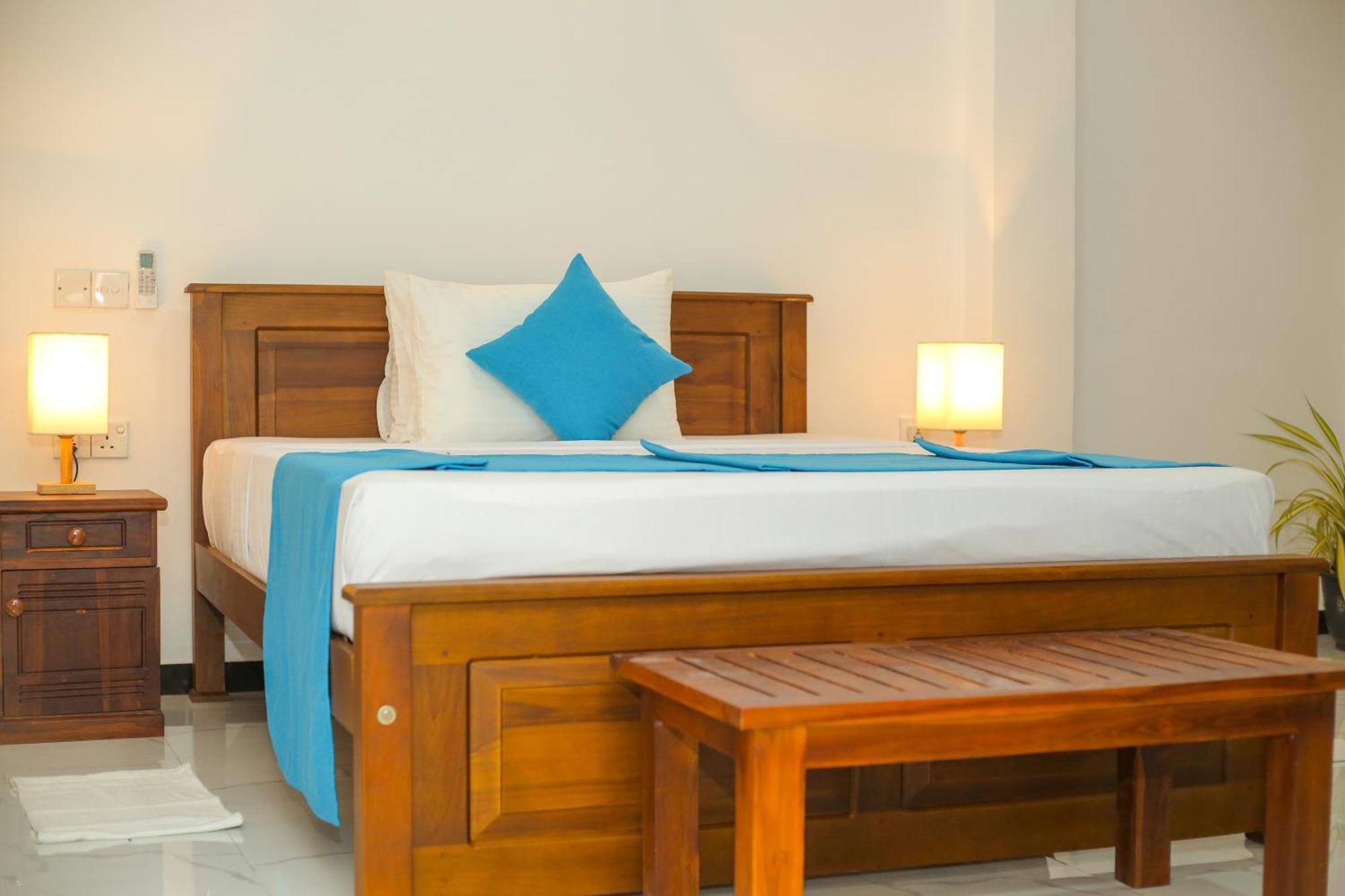 The Blue Haze Weligama Hotel Bagian luar foto