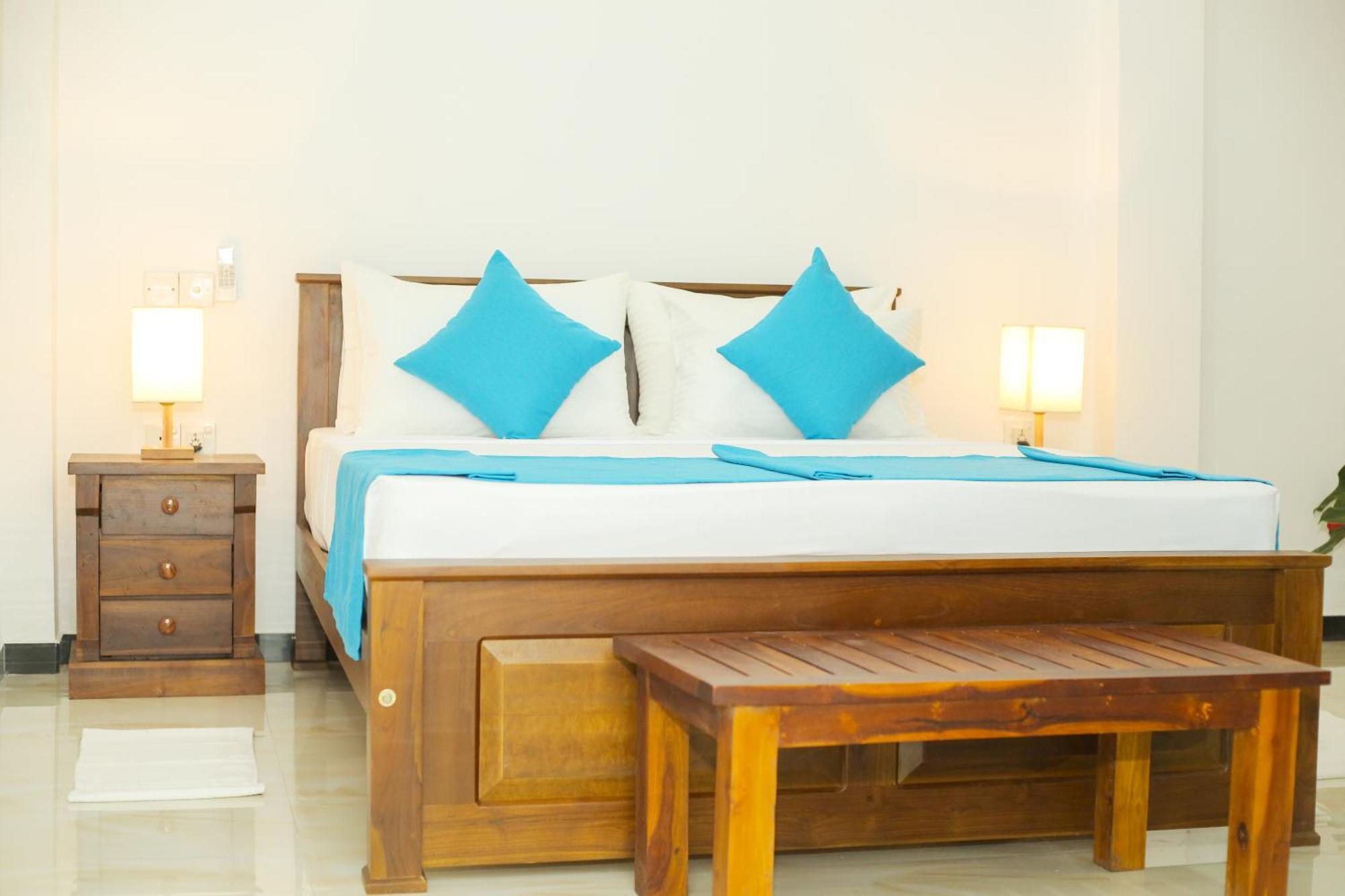 The Blue Haze Weligama Hotel Bagian luar foto